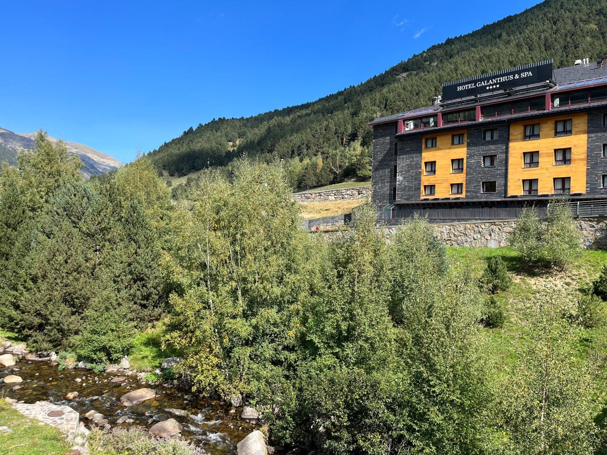 Wuau! Hotel Galanthus & Spa Канило Екстериор снимка